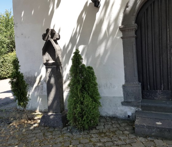 Der Eingang zur Kapelle, © Foto: Svenja Schulze-Entrup, Quelle: Touristik-Büro Vordereifel