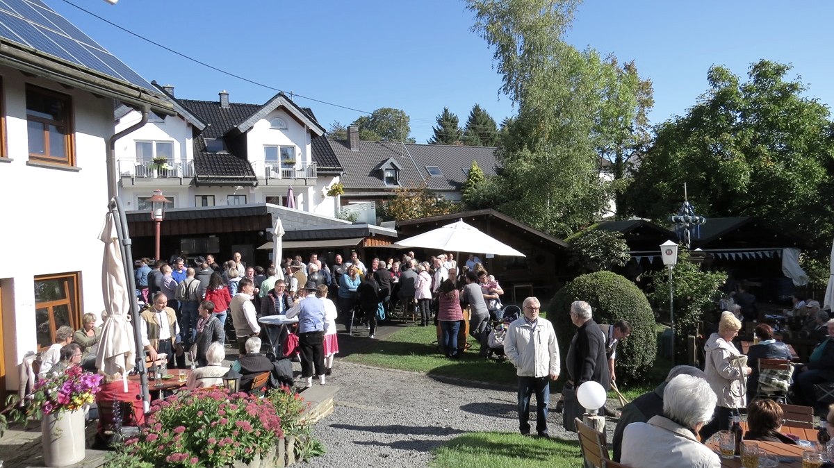 Oktoberfest in Boos im Gasthof zur Quelle, © Touristik-Büro Vordereifel/ Svenja Schulze-Entrup