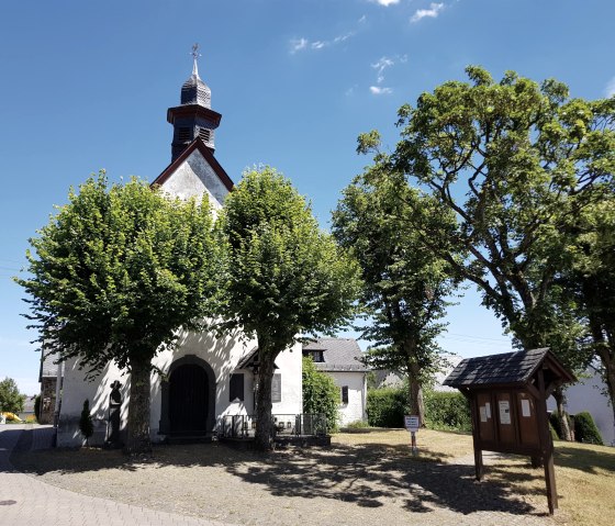 Außenansicht der Kapelle, © Foto: Svenja Schulze-Entrup, Quelle: Touristik-Büro Vordereifel