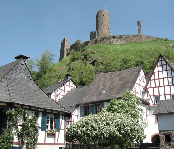 Monreal vue sur le château, © Foto: Ingo Becker, Quelle: Touristik-Büro Vordereifel