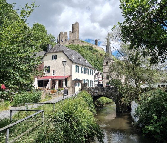 Café Altes Pfarrhaus Monreal, © Foto: Svenja Schulze-Entrup, Quelle: Touristik-Büro Vordereifel