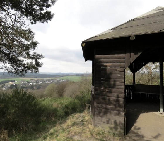 Schutzhütte auf dem Traumpfad Virneburg-Weg, © Foto: Svenja Schulze-Entrup, Quelle: Touristik-Büro Vordereifel