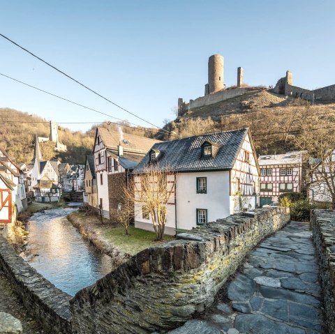 Die Burgen thronen über Monreal, © Eifel Tourismus GmbH, D. Ketz