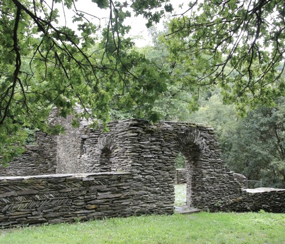 Klosterruine Mädburg, © Foto: Anna Döpgen, Quelle: Touristik-Büro Vordereifel