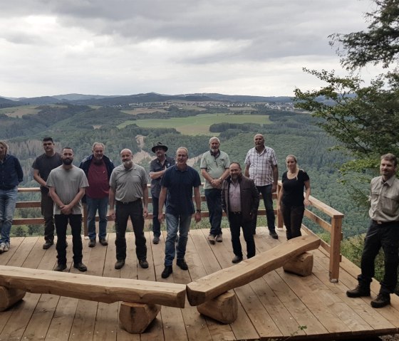 Offizielle Übergabe an die Ortsgemeinde St. Johann, © Foto: Svenja Schulze-Entrup, Quelle: Touristik-Büro Vordereifel