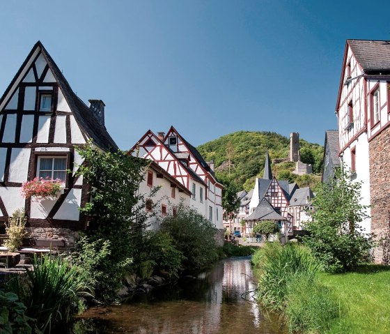 Blick von der Brücke ins Fachwerkdorf, © Kappest Remet