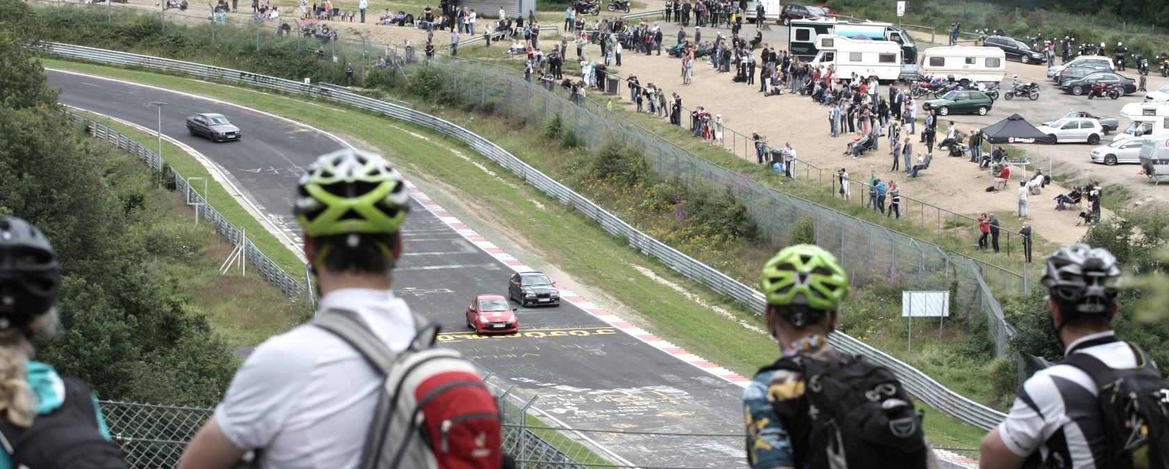 Die Radtour auf der Vulkan-Rad-Route Eifel führt am Nürburgring vorbei, © TI Hocheifel-Nürburgring/R. Schanze