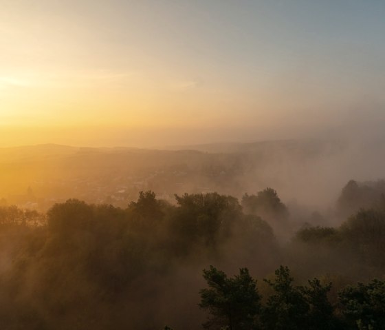 Sonnenaufgang von Booser Eifelturm am Stumpfarmweg, © Laura Rinneburger