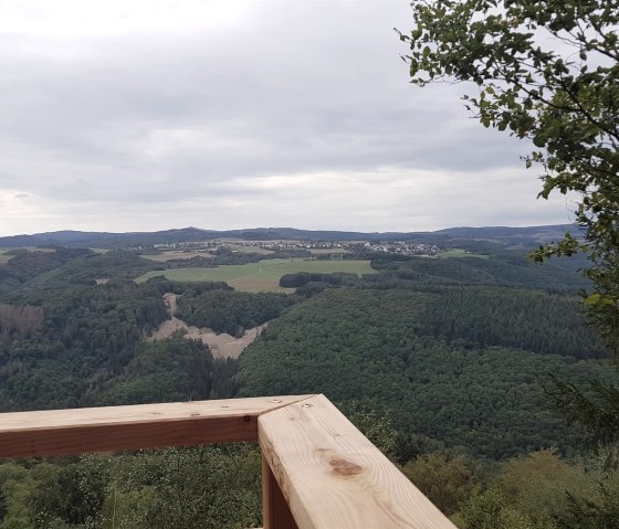 Blick von der Aussichtsplattform am Hochsimmer, © Foto: Svenja Schulze-Entrup, Quelle: Touristik-Büro Vordereifel