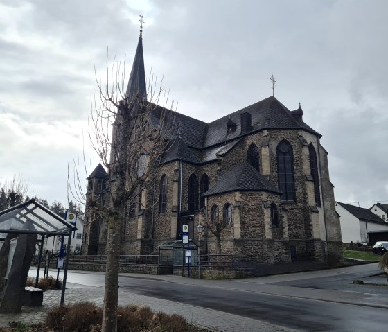 Die imposante Pfarrkirche in Langenfeld, © Svenja Schulze-Entrup