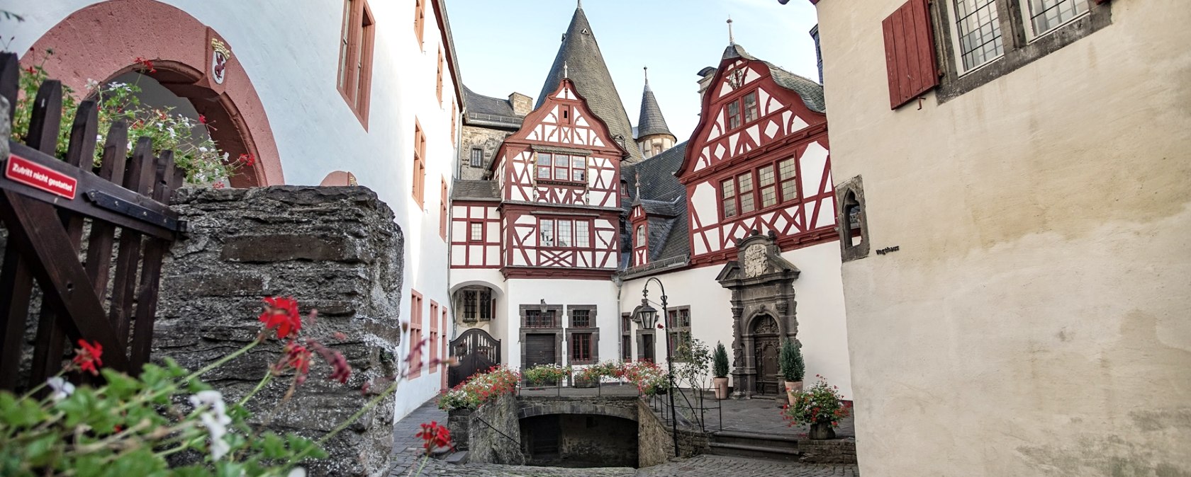 Innenhof Schloss Bürresheim, © Laura Rinneburger