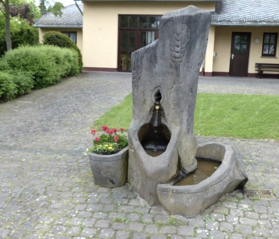 Brunnen in Welschenbach, © Foto: Verbandsgemeinde Vordereifel, Quelle: Touristik-Büro Vordereifel