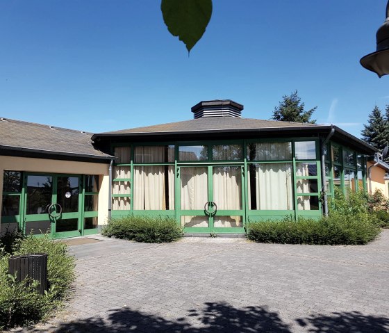 Gemeindehaus in Reudelsterz, © Foto: Svenja Schulze-Entrup, Quelle: Touristik-Büro Vordereifel